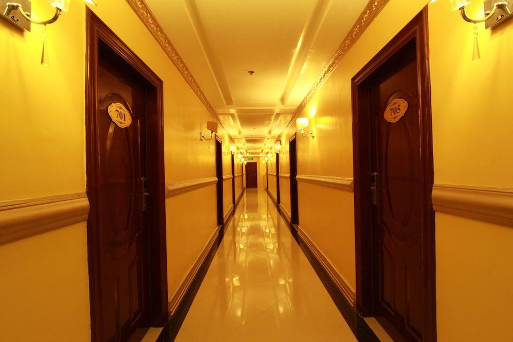 Clark Imperial Hotel Angeles Exterior foto