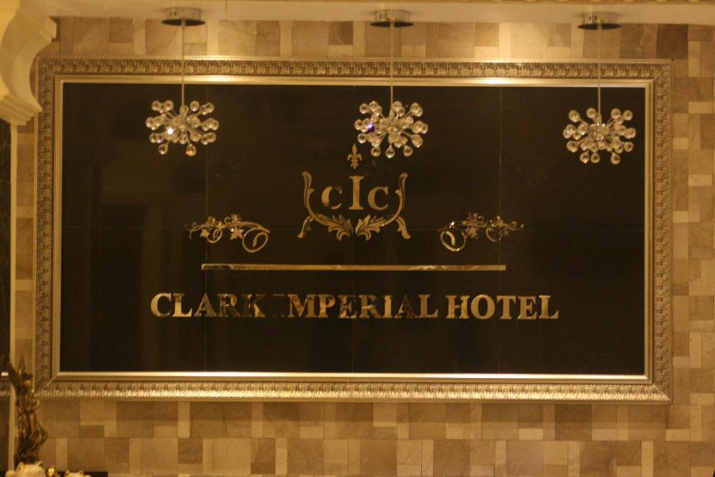 Clark Imperial Hotel Angeles Exterior foto
