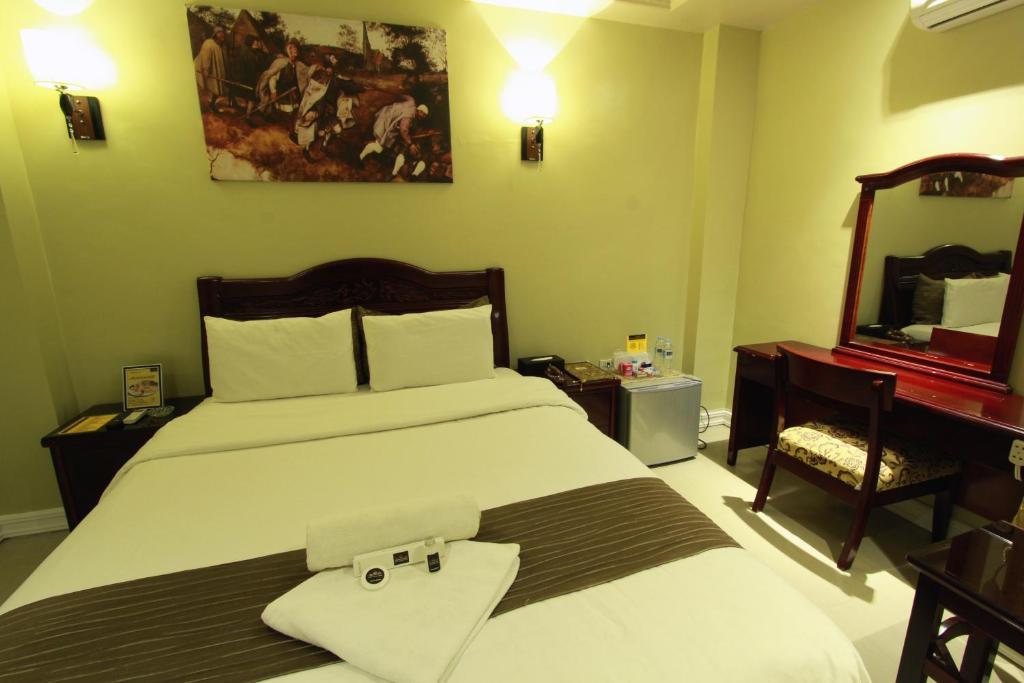 Clark Imperial Hotel Angeles Zimmer foto